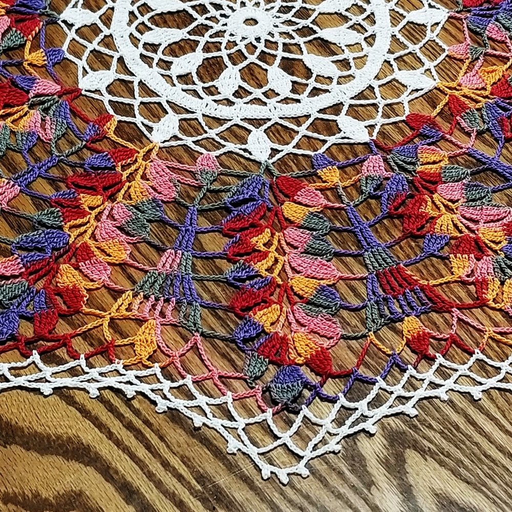 Vintage Style New Hand Crafted Grape & Wheat Pattern 23" Doily - Picture 2 of 3